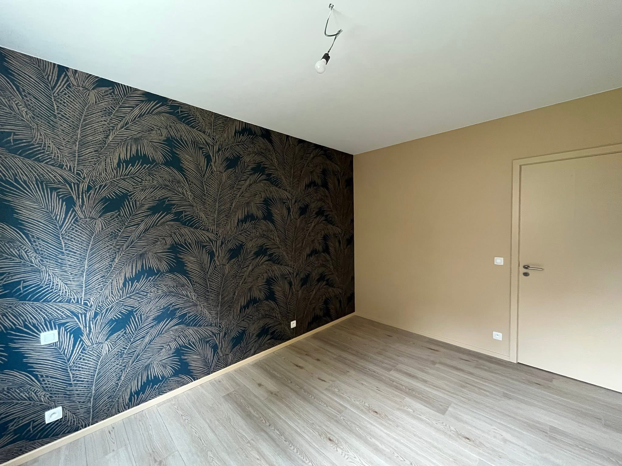 Papier peint motif palmiers bleu nuit